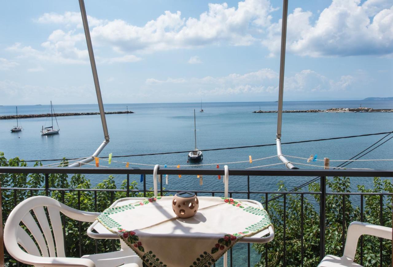 Orfanos Loutraki Rooms Zewnętrze zdjęcie