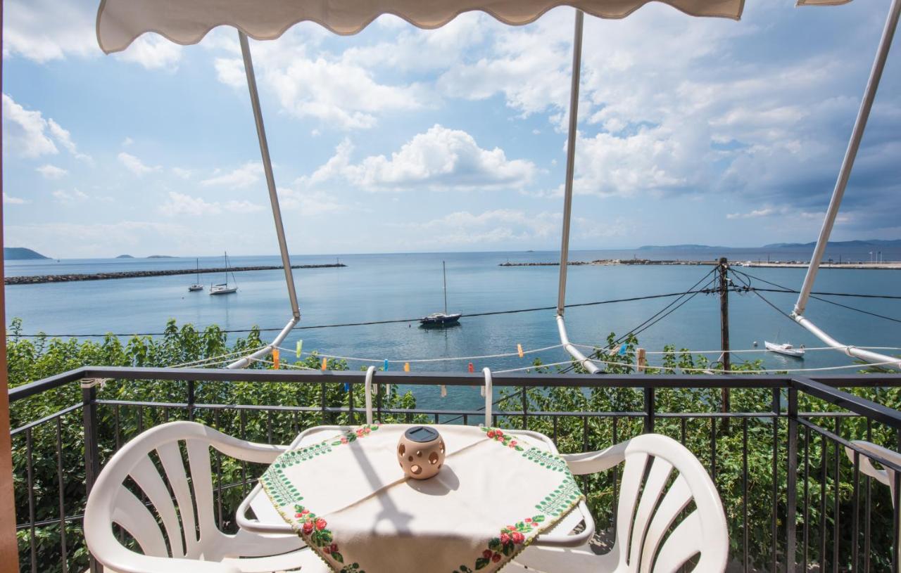 Orfanos Loutraki Rooms Zewnętrze zdjęcie