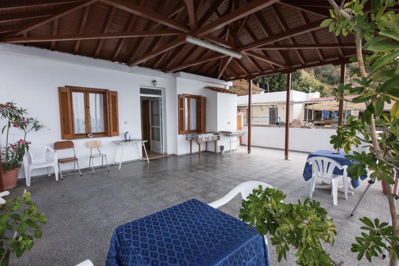 Orfanos Loutraki Rooms Zewnętrze zdjęcie