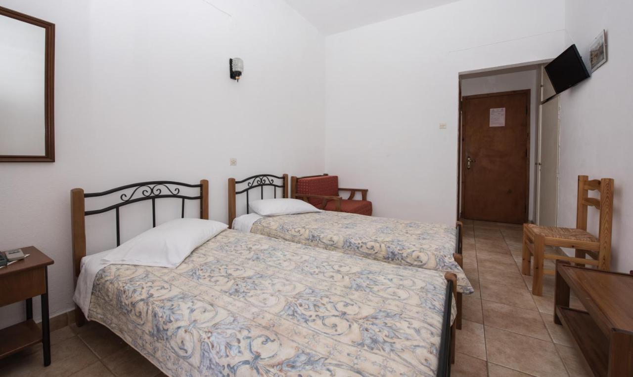 Orfanos Loutraki Rooms Zewnętrze zdjęcie