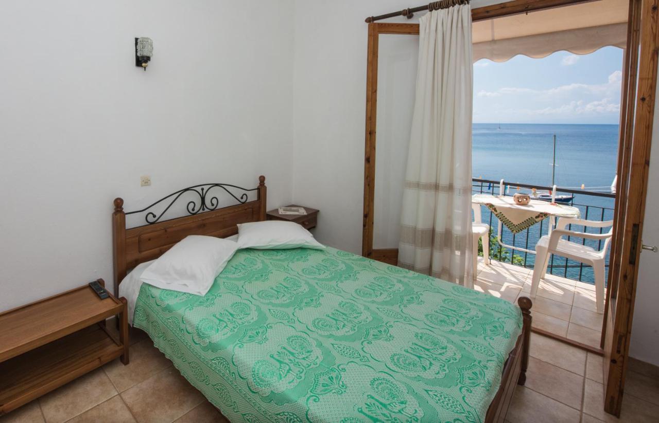 Orfanos Loutraki Rooms Zewnętrze zdjęcie